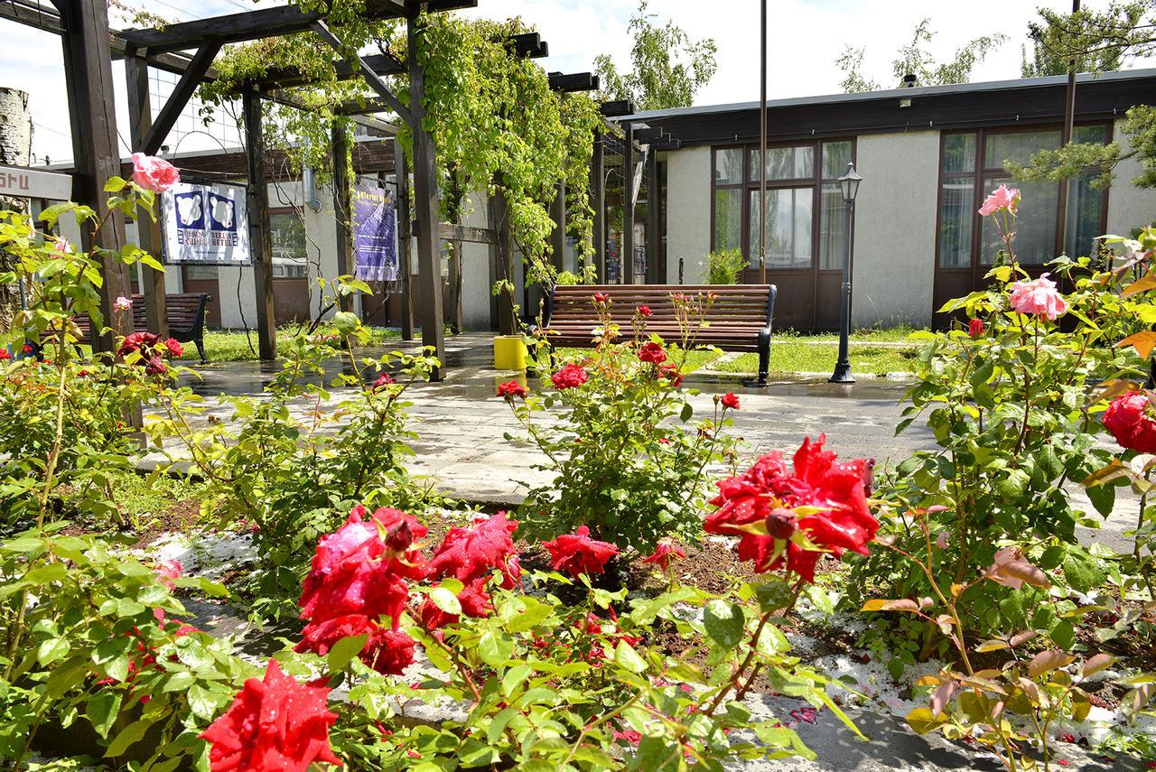 Berlin Art Hotel Gyumri Eksteriør bilde